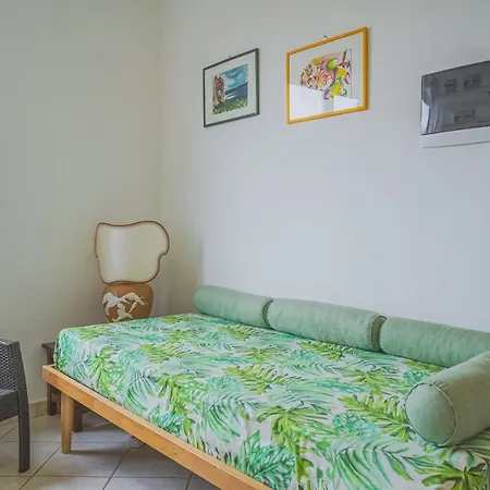 Ariel Vicino La Spiaggia Di Straccoligno Holiday home *